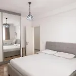 Azure Vista Apartment-white Apartment *