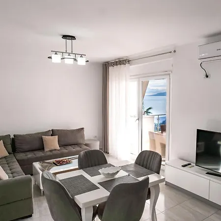 Apartment Azure Vista Apartment-white