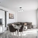 Azure Vista Apartment-white *