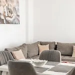 Azure Vista Apartment-white Apartament Saranda
