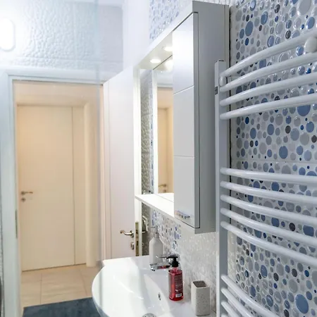 Apartamento Azure Vista Apartment-white Sarandë