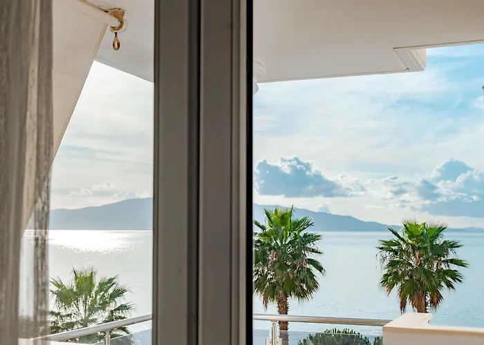 Azure Vista Apartment-white * Saranda