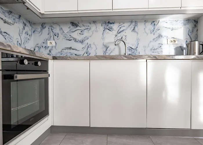 Azure Vista Apartment-white